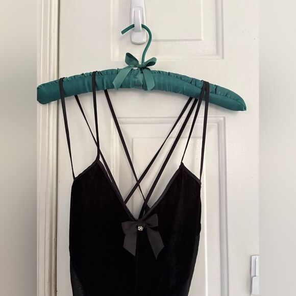 VTG California Dynasty Black Velvet Strappy Bodysuit Size L - Picture 9 of 14